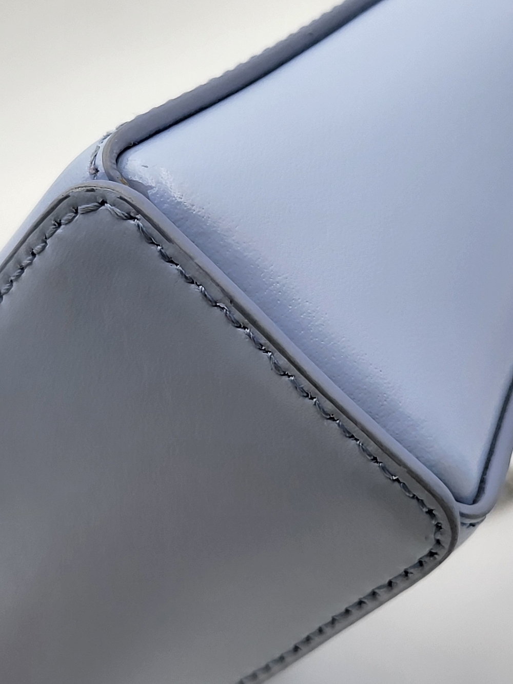 GIVENCHY Box Calfskin Small Cut Out Shoulder Crossbody Bag..Authentic.. - Picture 14 of 16